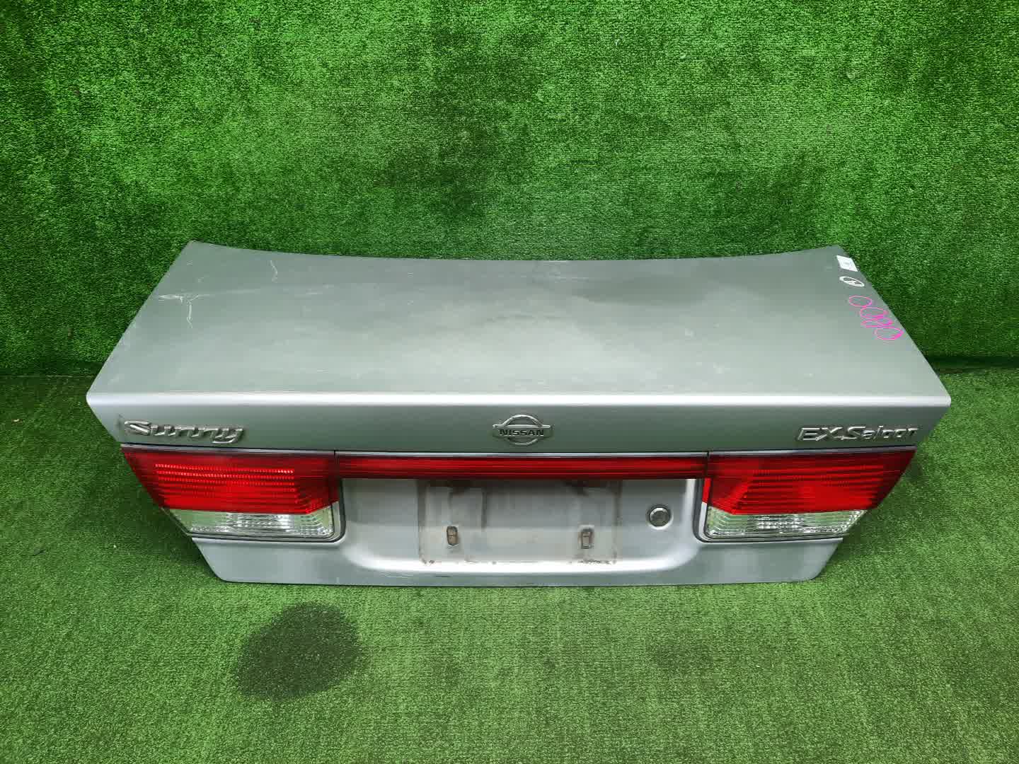 Крышка багажника NISSAN SUNNY B15, FB15, FNB15, QB15, SB15 0600 1 ракурс