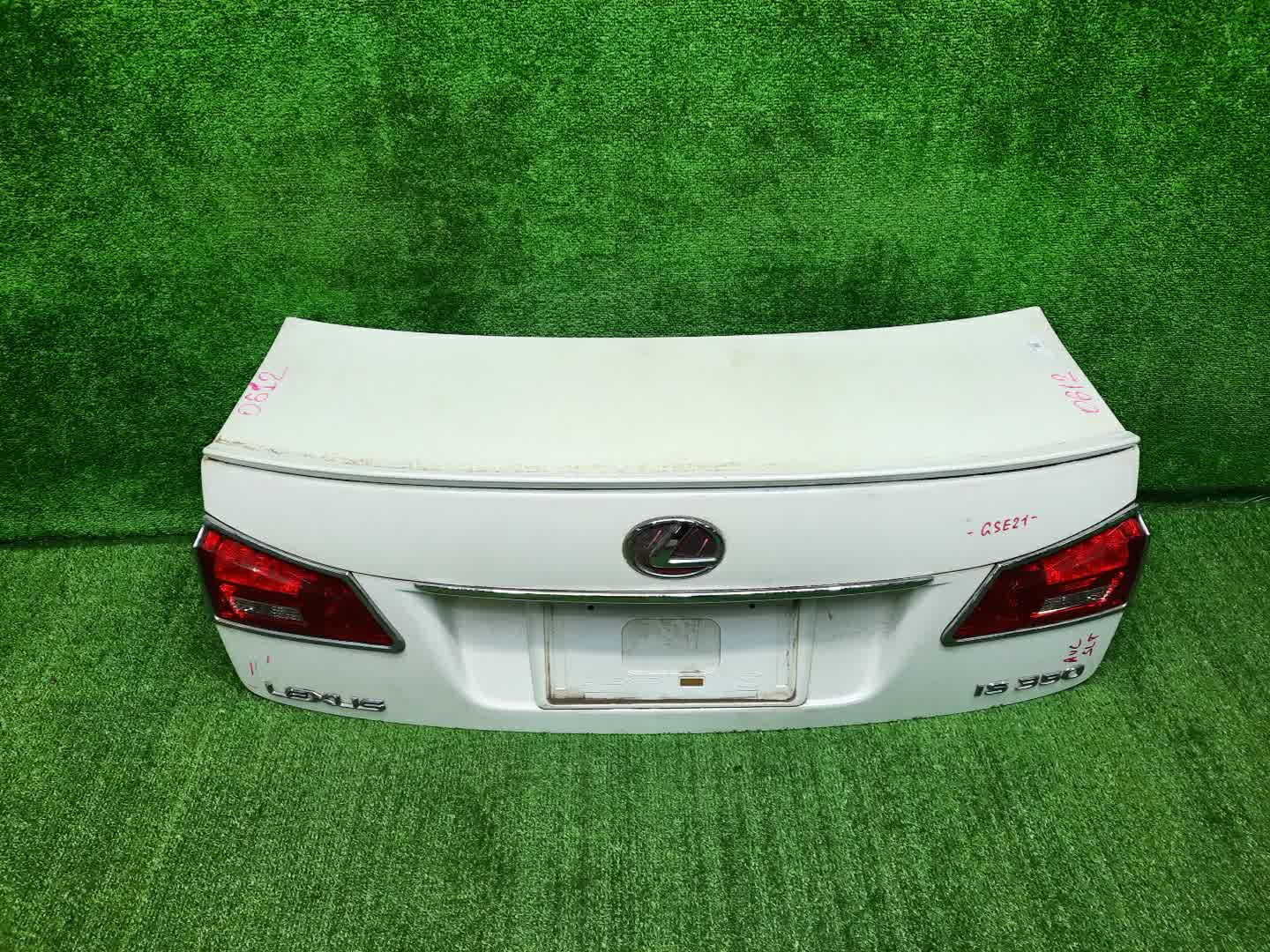Крышка багажника LEXUS IS350, IS250 GSE21, GSE25, GSE20 0612 1 ракурс