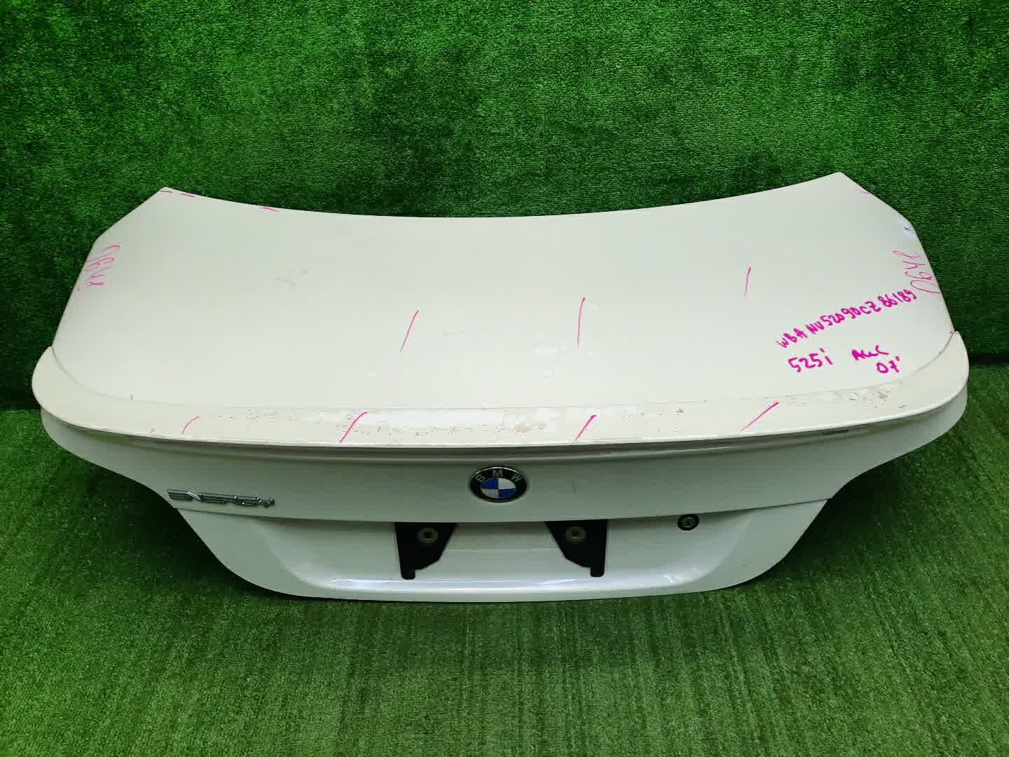 Крышка багажника BMW 5-Series E60 0641 1 ракурс
