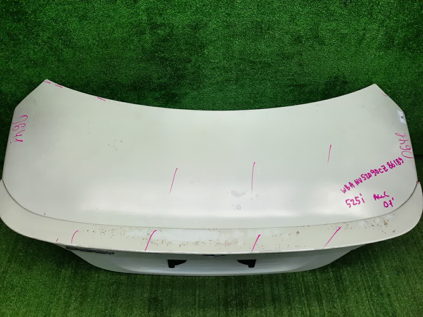 Крышка багажника BMW 5-Series E60 0641 5 ракурс
