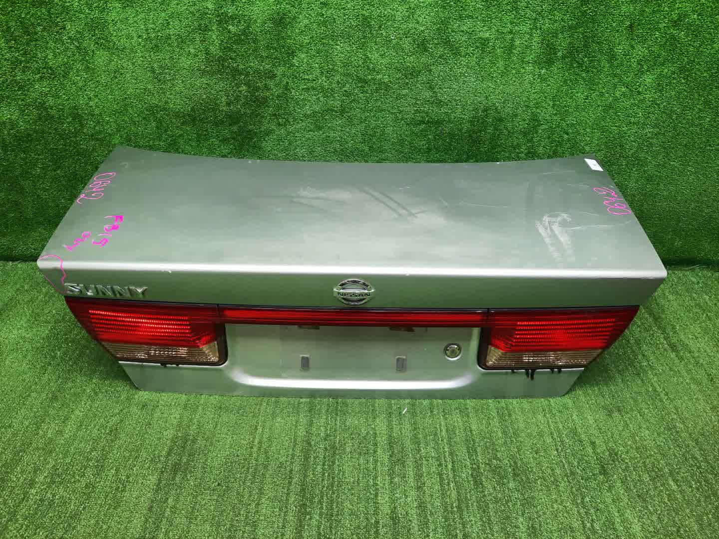 Крышка багажника NISSAN SUNNY B15, FB15, FNB15, QB15, SB15 0642 1 ракурс