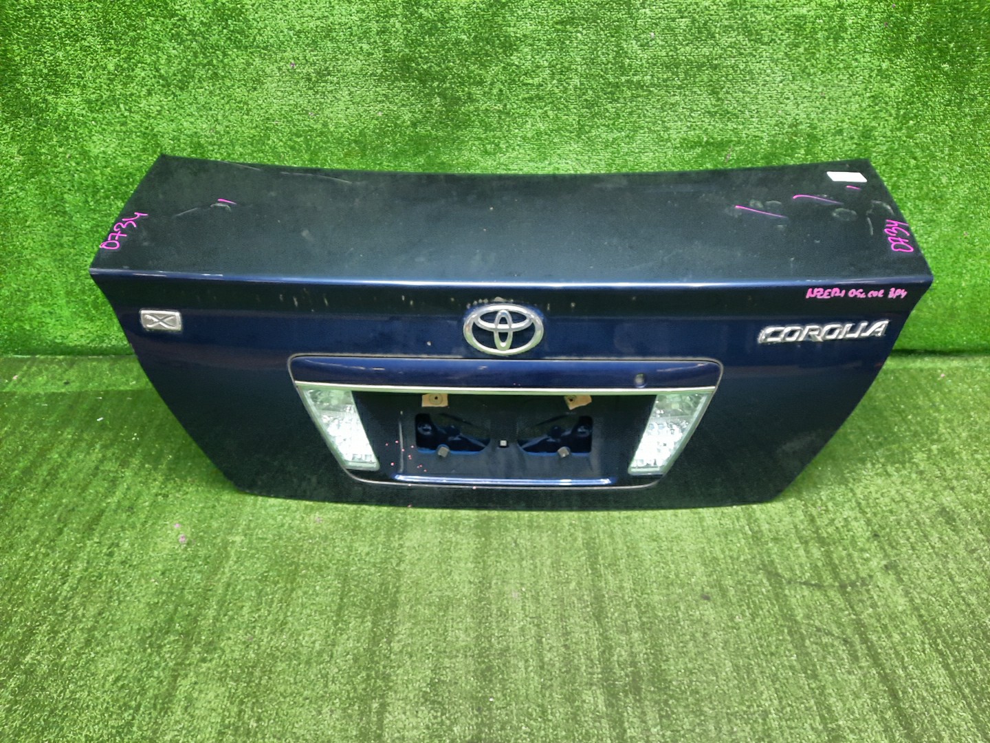 Крышка багажника TOYOTA COROLLA ZZE124, NZE121, NZE120, ZZE122, NZE124, CE121 0734 1 ракурс