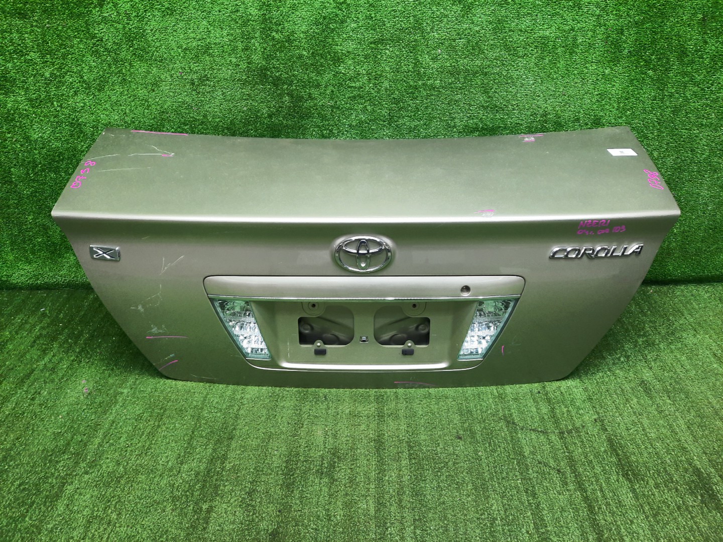 Крышка багажника TOYOTA COROLLA ZZE124, NZE121, NZE120, ZZE122, NZE124, CE121 0738 1 ракурс