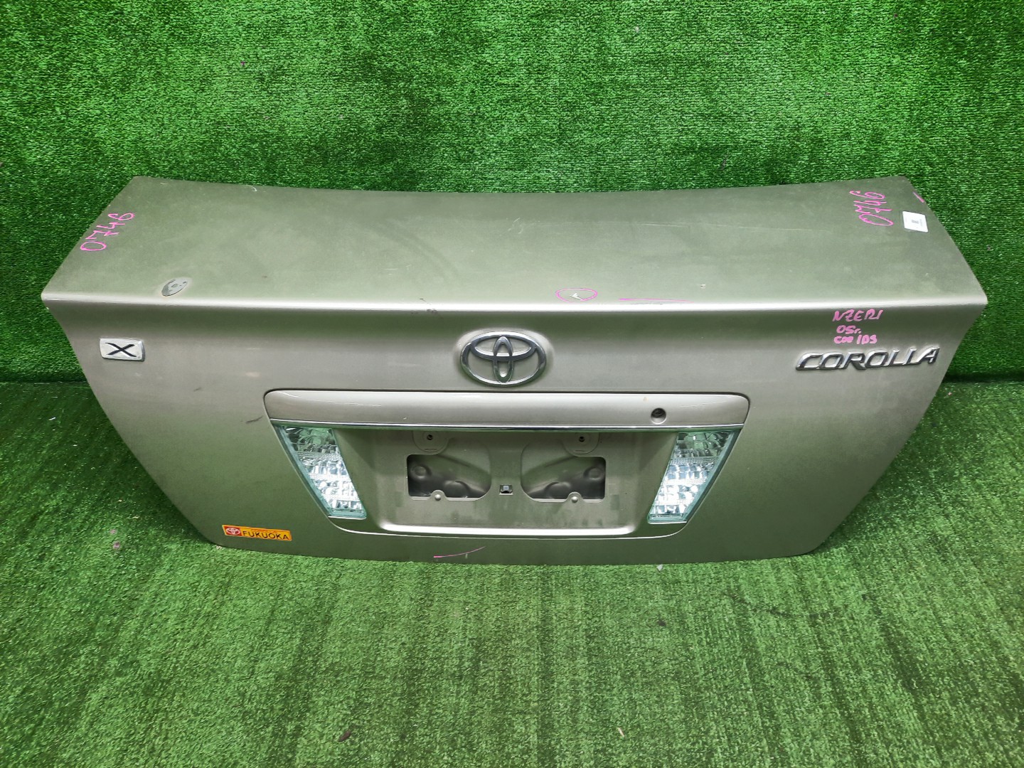 Крышка багажника TOYOTA COROLLA ZZE124, NZE121, NZE120, ZZE122, NZE124, CE121 0746 1 ракурс
