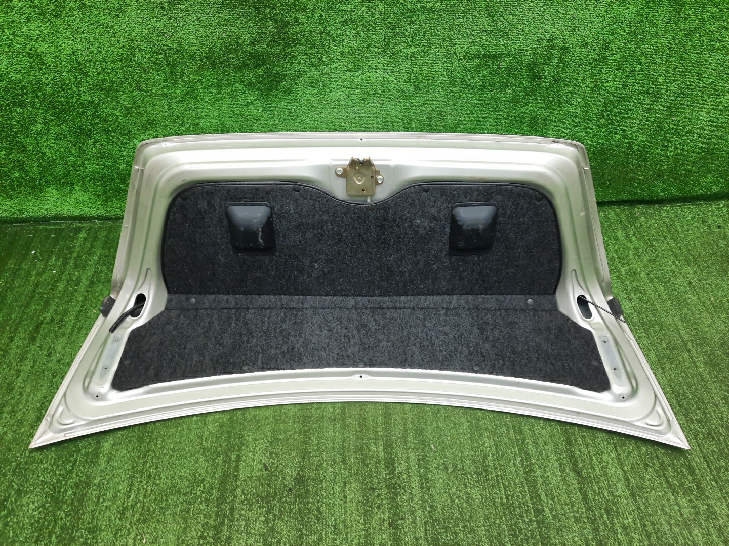Крышка багажника TOYOTA COROLLA ZZE124, NZE121, NZE120, ZZE122, NZE124, CE121 0746 3 ракурс