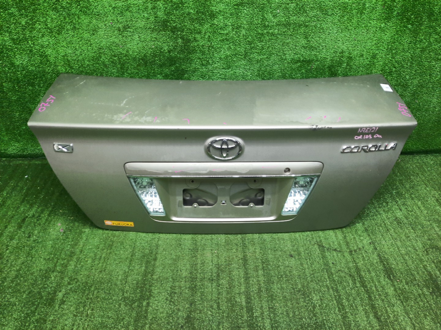 Крышка багажника TOYOTA COROLLA ZZE124, NZE121, NZE120, ZZE122, NZE124, CE121 0751 1 ракурс