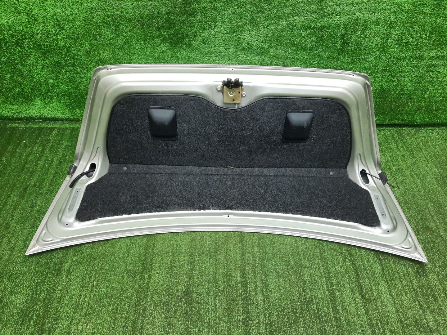 Крышка багажника TOYOTA COROLLA ZZE124, NZE121, NZE120, ZZE122, NZE124, CE121 0751 5 ракурс