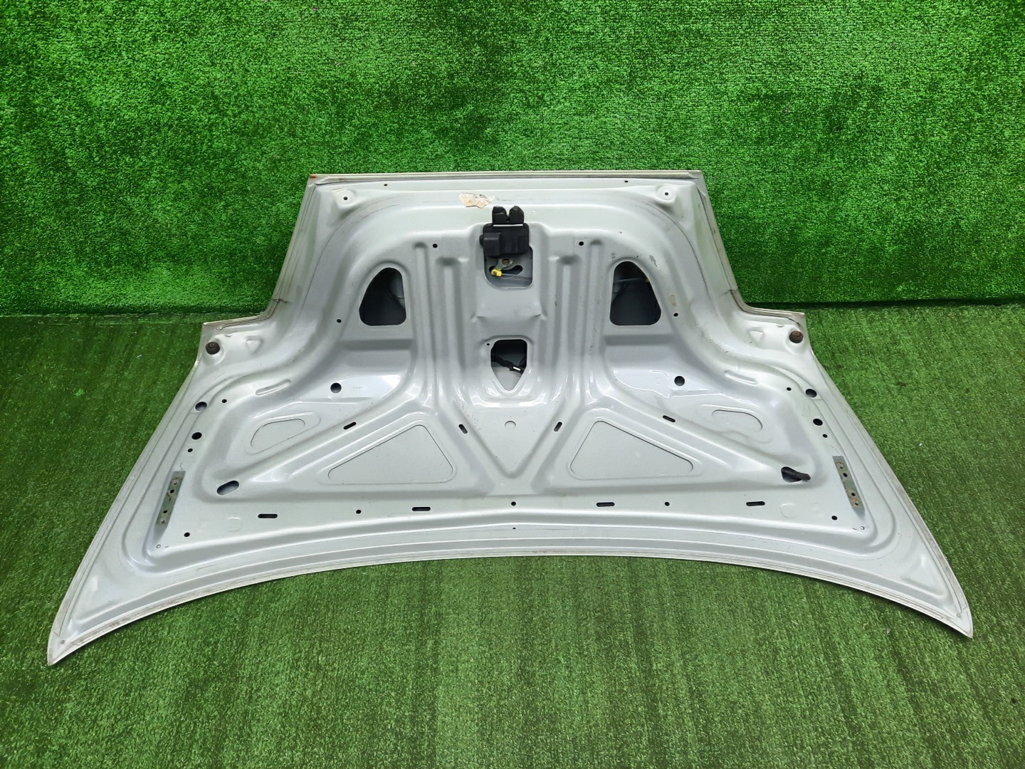 Крышка багажника NISSAN BLUEBIRD SU14, QU14, ENU14, HU14, HNU14, EU14 0770 3 ракурс