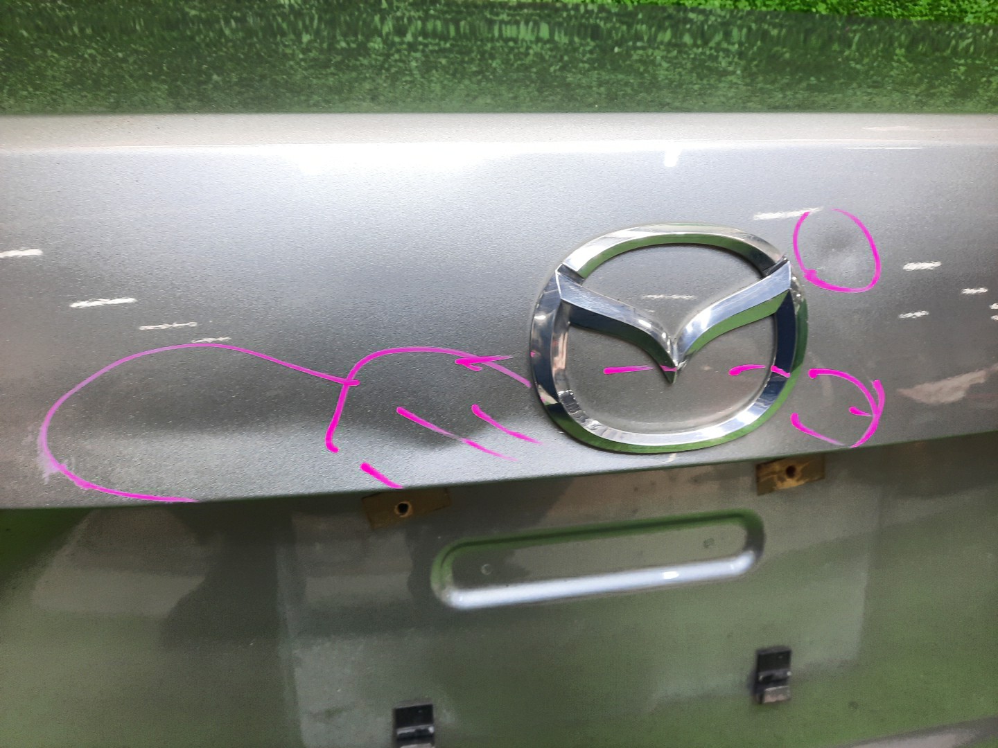 Крышка багажника MAZDA AXELA BM5FP 0782 2 ракурс
