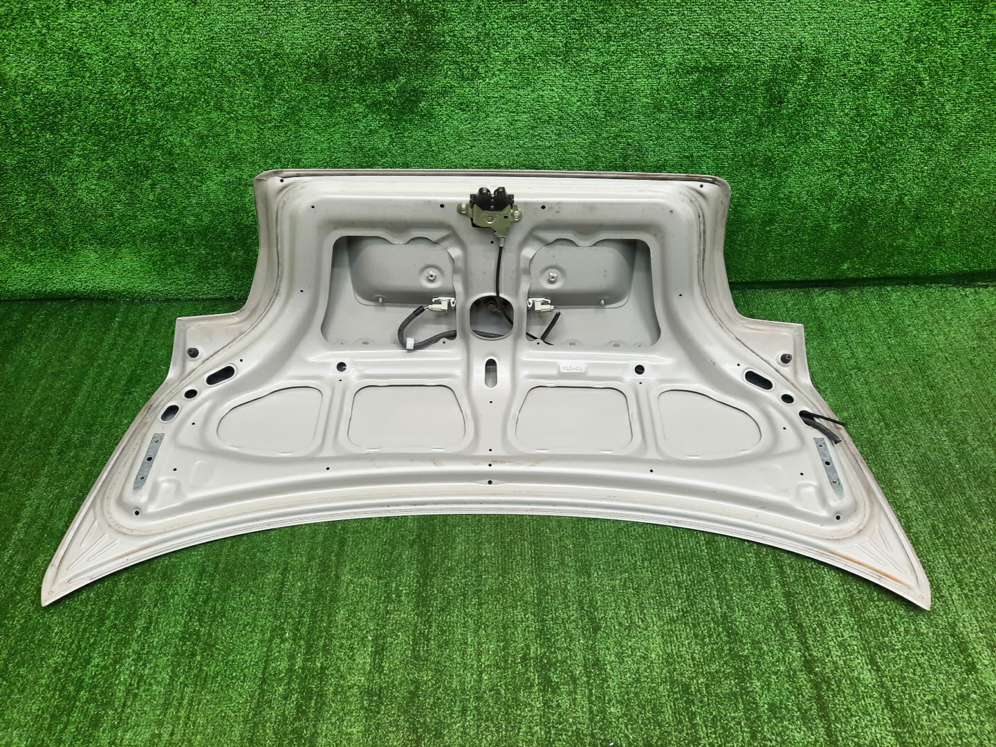 Крышка багажника TOYOTA COROLLA AE111, AE114, AE110, EE111, CE110, CE114 0788 4 ракурс