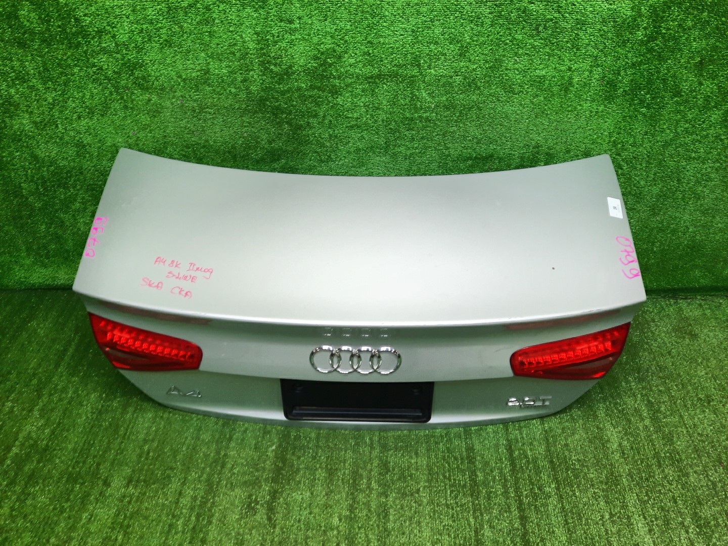 Крышка багажника AUDI A4 8K2, B8 0799 1 ракурс