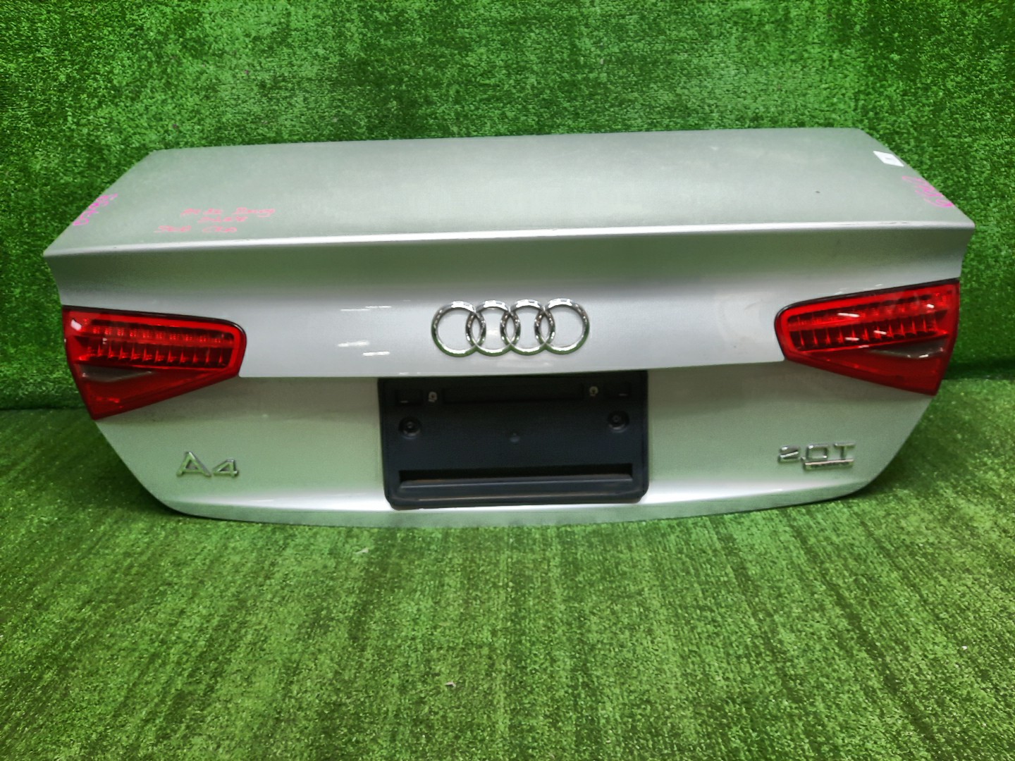 Крышка багажника AUDI A4 8K2, B8 0799 3 ракурс