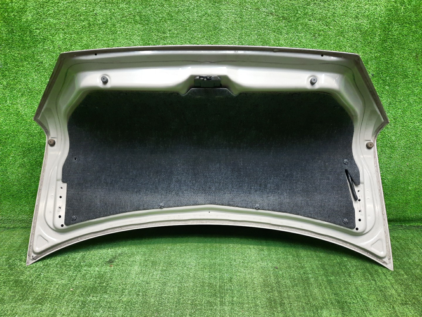 Крышка багажника NISSAN BLUEBIRD SYLPHY G10, QG10, FG10, TG10, QNG10 0831 2 ракурс
