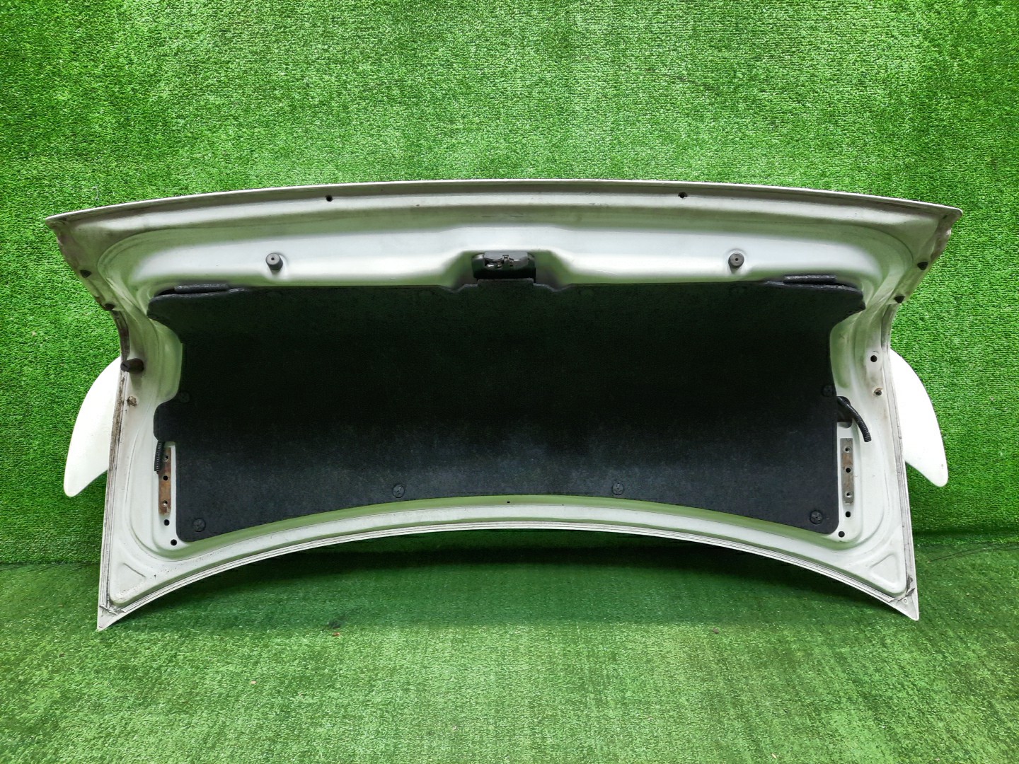 Крышка багажника NISSAN BLUEBIRD SYLPHY G10, QG10, FG10, TG10, QNG10 0833 4 ракурс
