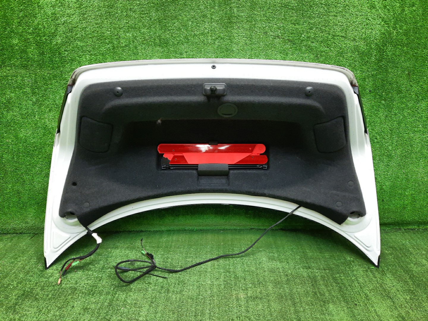 Крышка багажника VOLKSWAGEN PASSAT CC 358 0847 2 ракурс