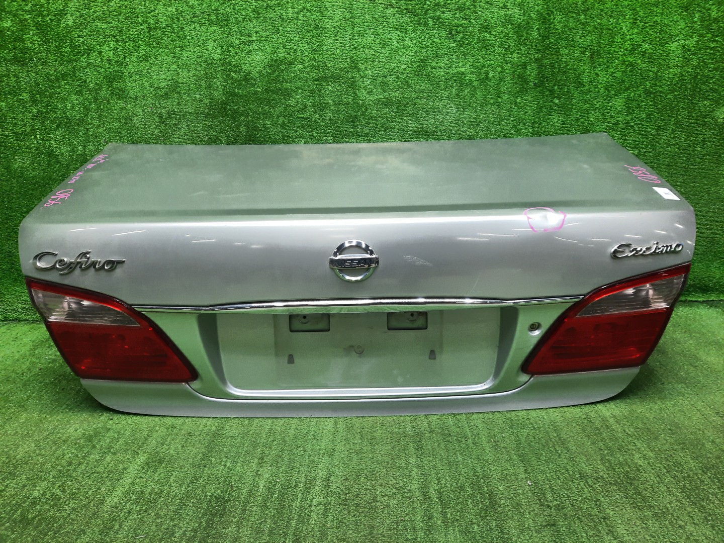 Крышка багажника NISSAN CEFIRO A33 0856 1 ракурс