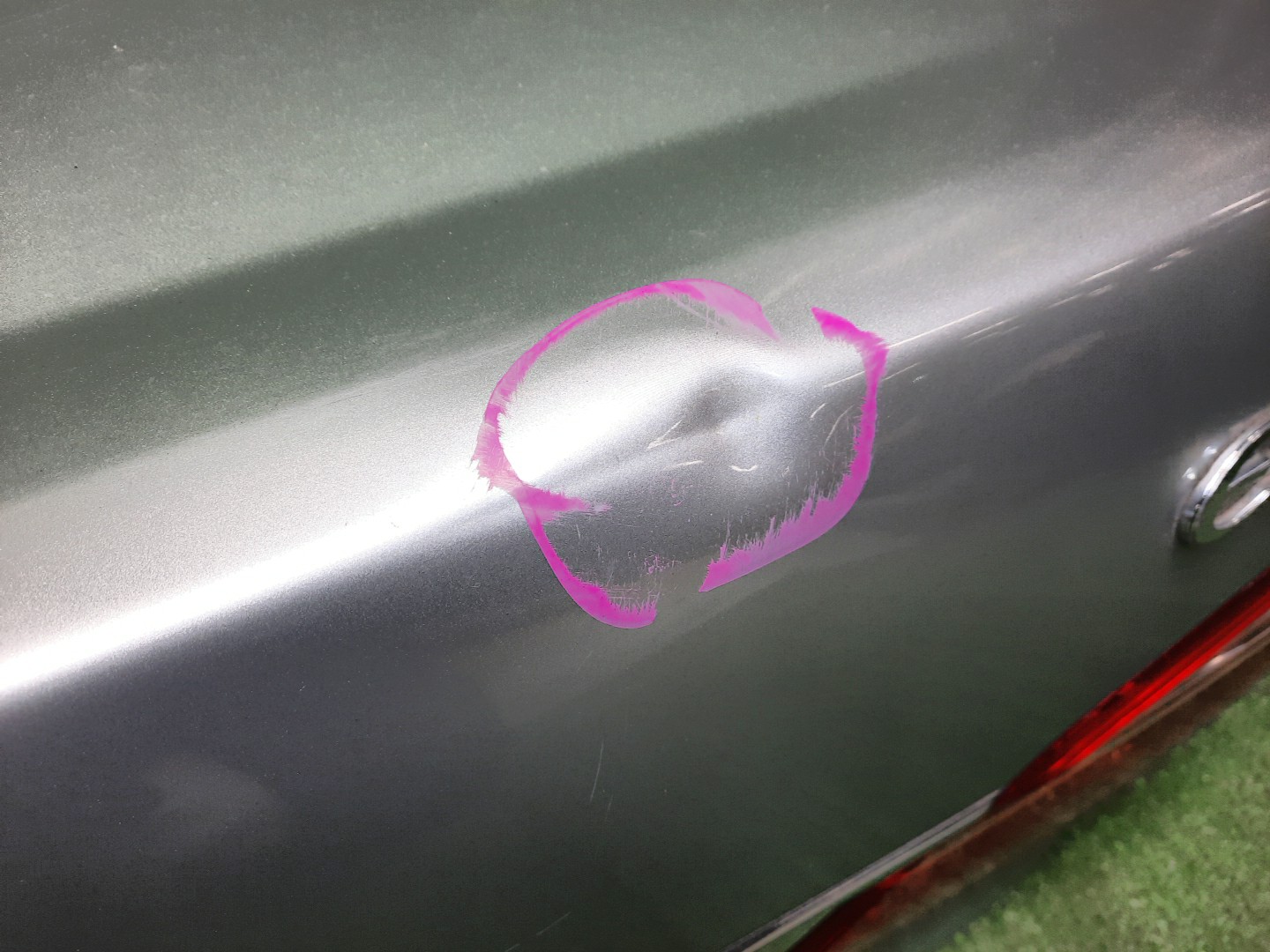 Крышка багажника NISSAN CEFIRO A33 0856 2 ракурс