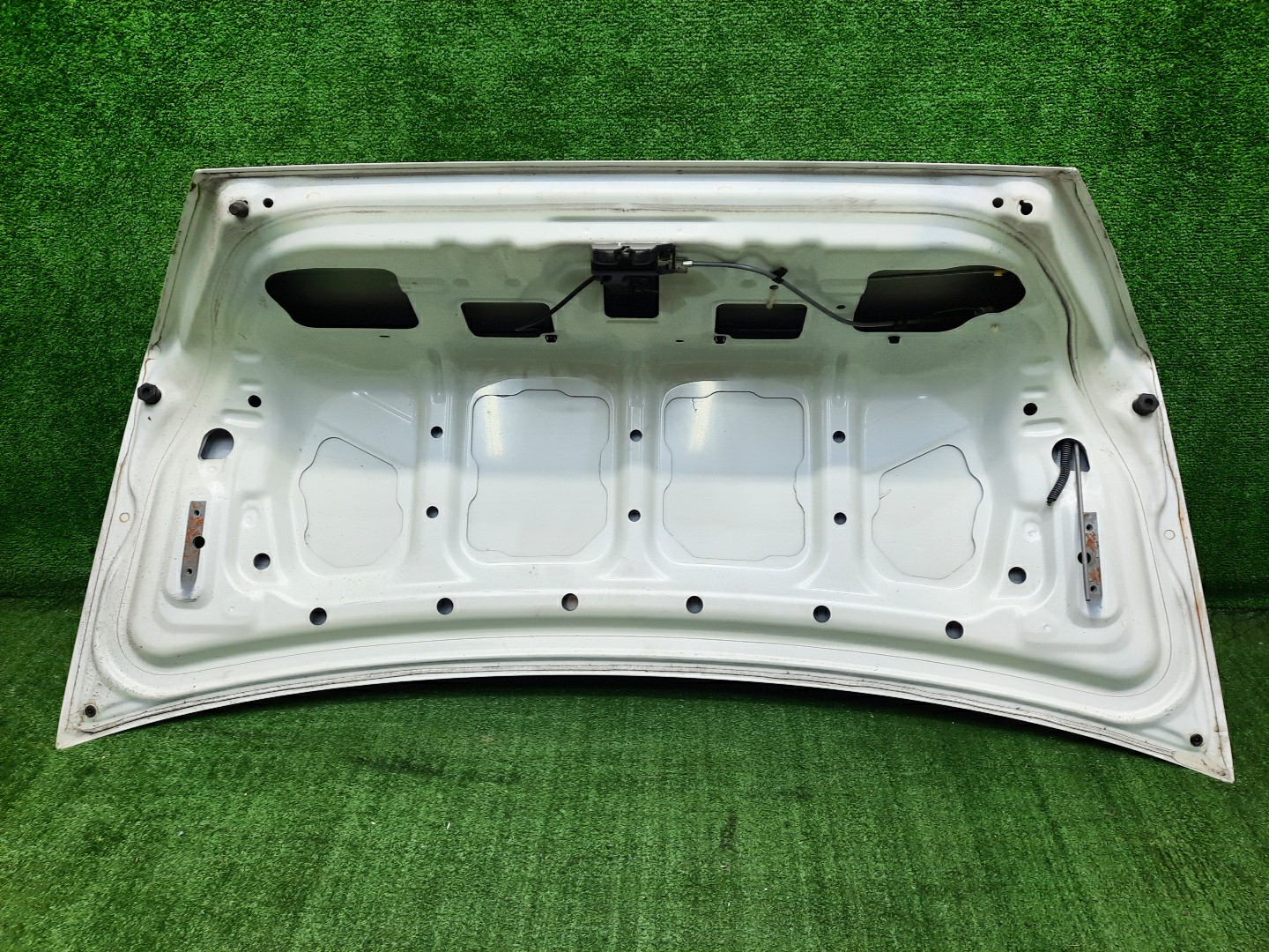 Крышка багажника MITSUBISHI LANCER CS2A 0885 4 ракурс