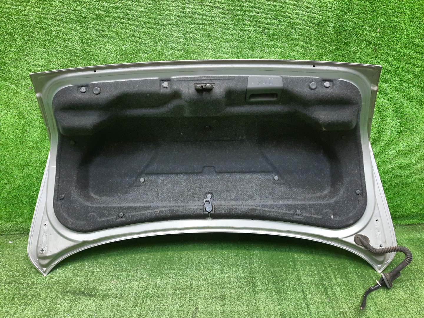Крышка багажника NISSAN SKYLINE V35 0886 3 ракурс