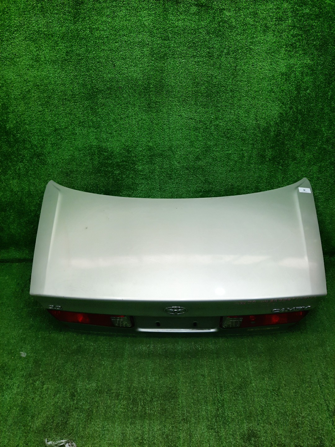 Крышка багажника TOYOTA CAMRY GRACIA SXV20 0926 2 ракурс