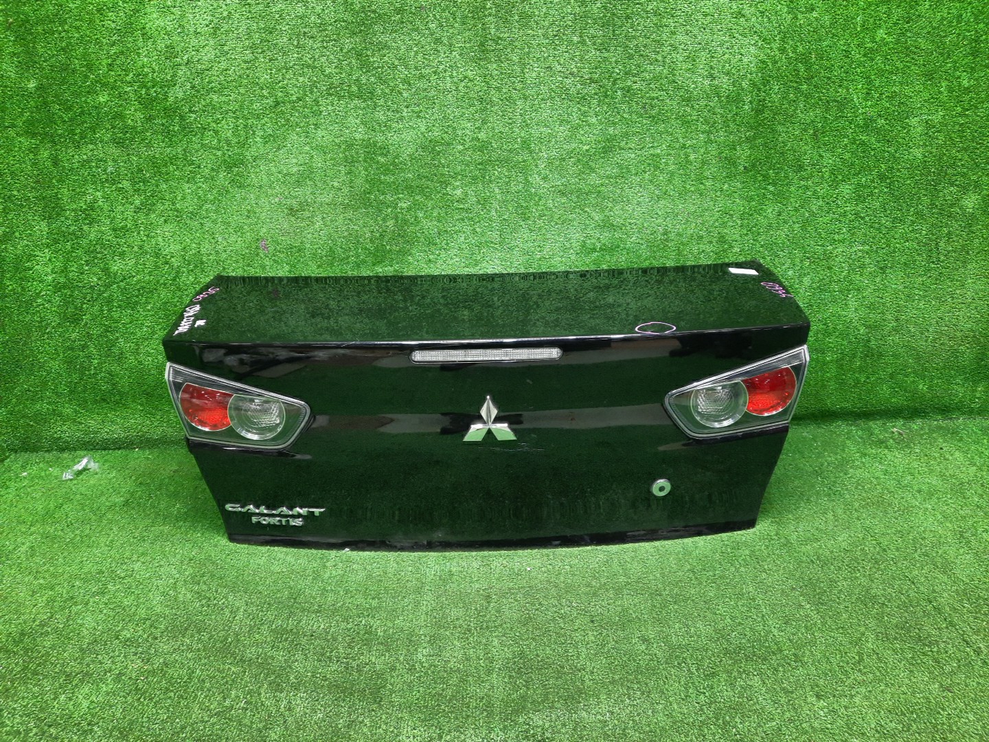 Крышка багажника MITSUBISHI LANCER, GALANT FORTIS CY4A, CY2A, CY3A, CY6A 935 1 ракурс Крышка багажника MITSUBISHI LANCER, GALANT FORTIS CY4A, CY2A, CY3A, CY6A 935 1 ракурс