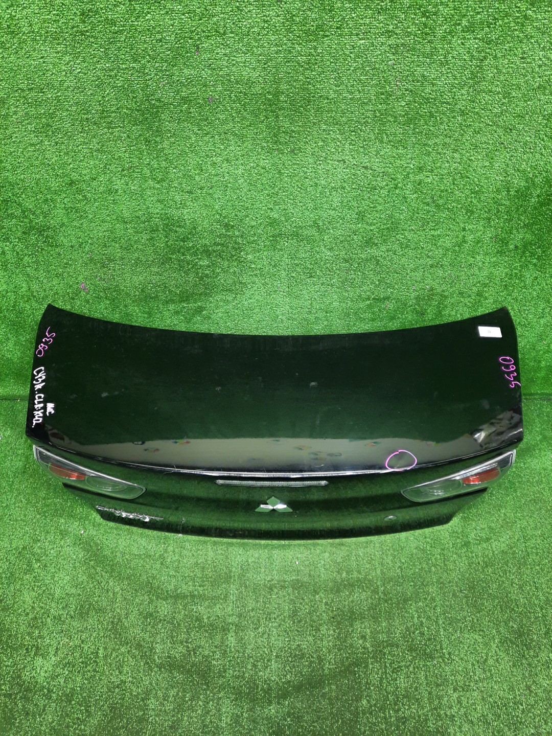 Крышка багажника MITSUBISHI LANCER, GALANT FORTIS CY4A, CY2A, CY3A, CY6A 935 2 ракурс Крышка багажника MITSUBISHI LANCER, GALANT FORTIS CY4A, CY2A, CY3A, CY6A 935 2 ракурс