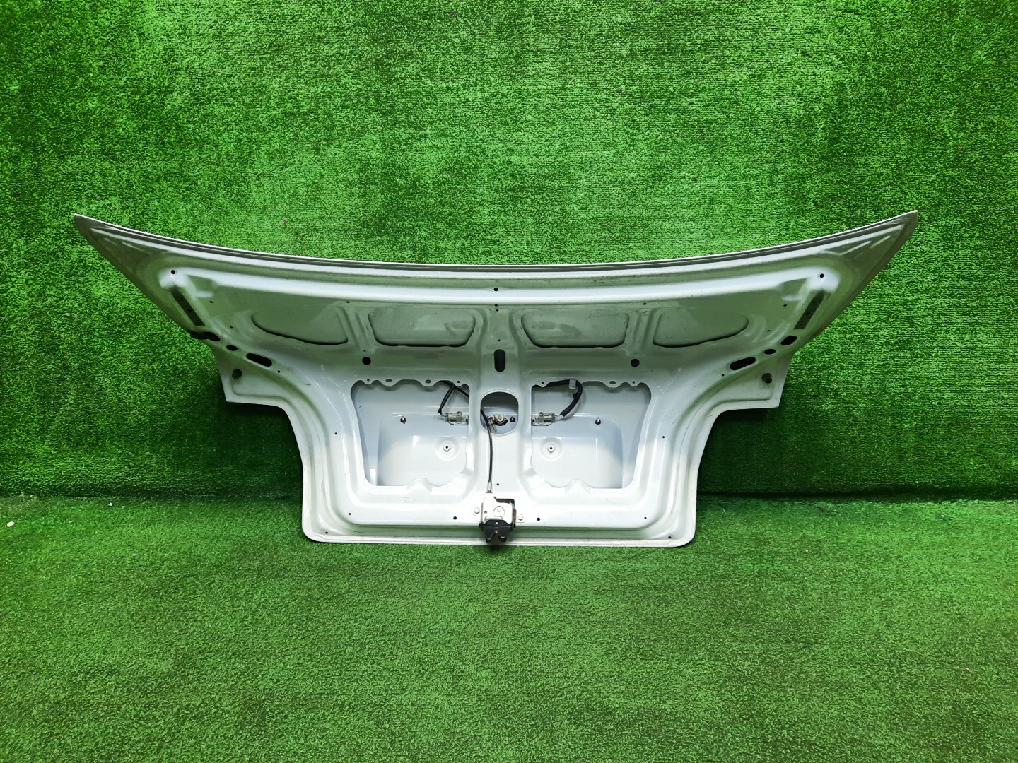Крышка багажника TOYOTA COROLLA AE111, AE114, AE110, EE111, CE110, CE114 0992 3 ракурс