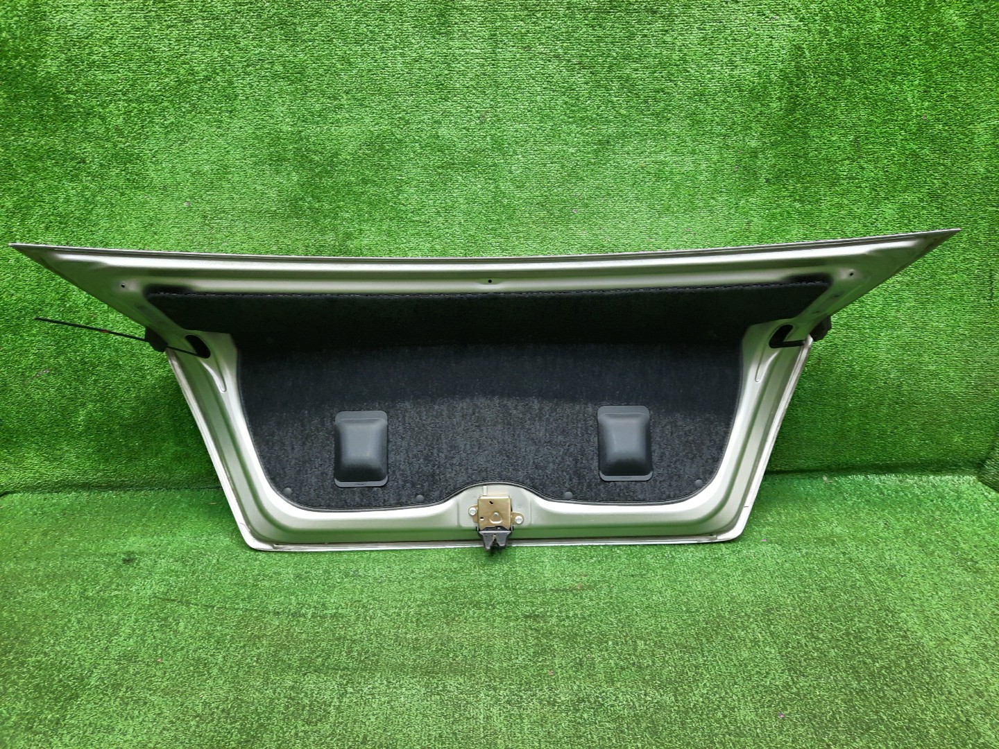 Крышка багажника TOYOTA COROLLA ZZE124, NZE121, NZE120, ZZE122, NZE124, CE121 1037 4 ракурс