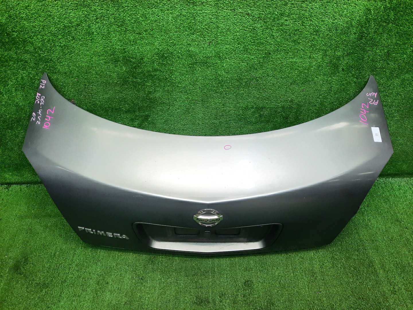 Крышка багажника NISSAN PRIMERA TP12 1042 2 ракурс Крышка багажника NISSAN PRIMERA TP12 1042 2 ракурс