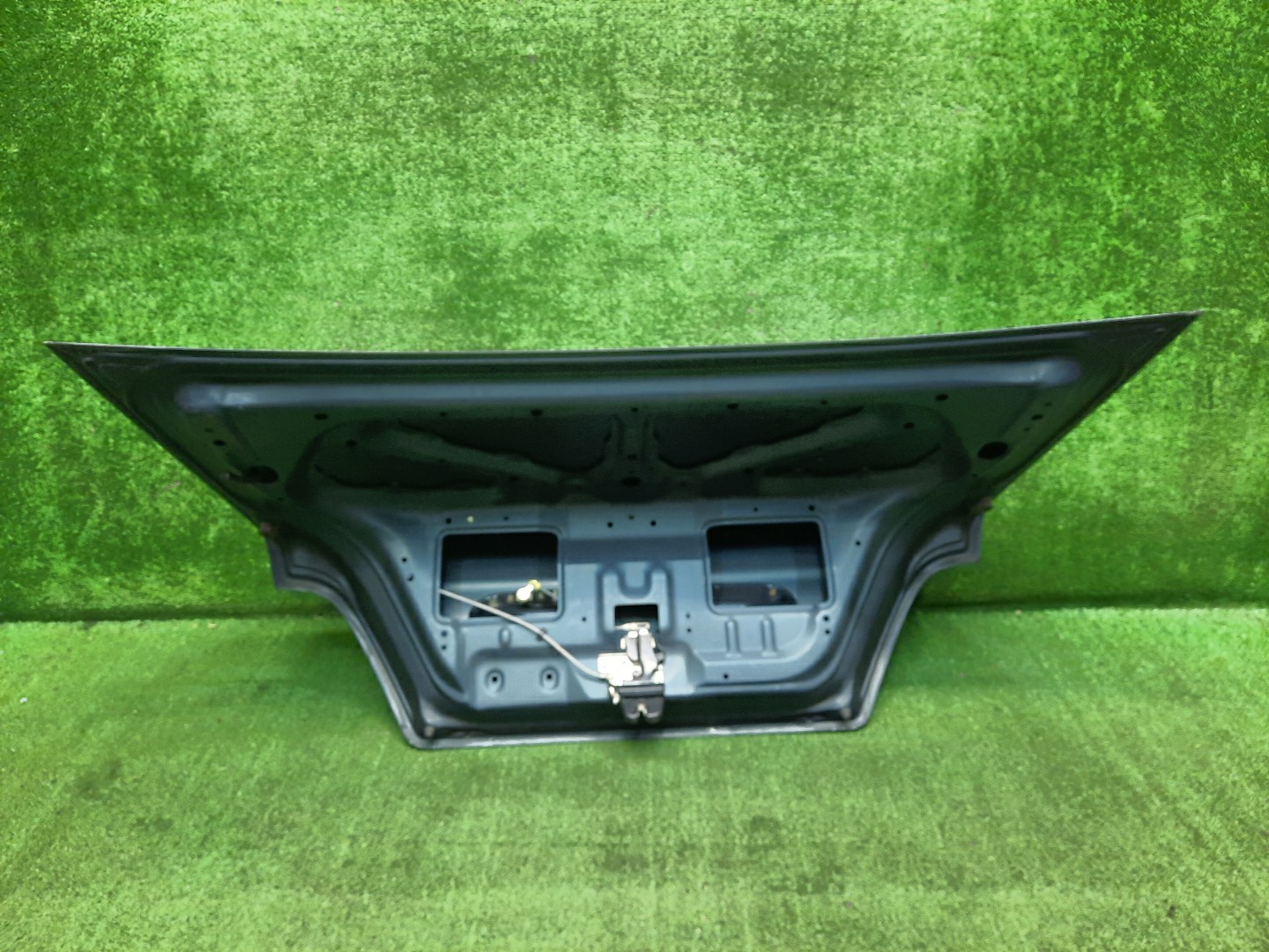 Крышка багажника MITSUBISHI GALANT EA1A, EA7A, EC1A, EC7A, EC3A, EC5A, EA3A 1048 4 ракурс