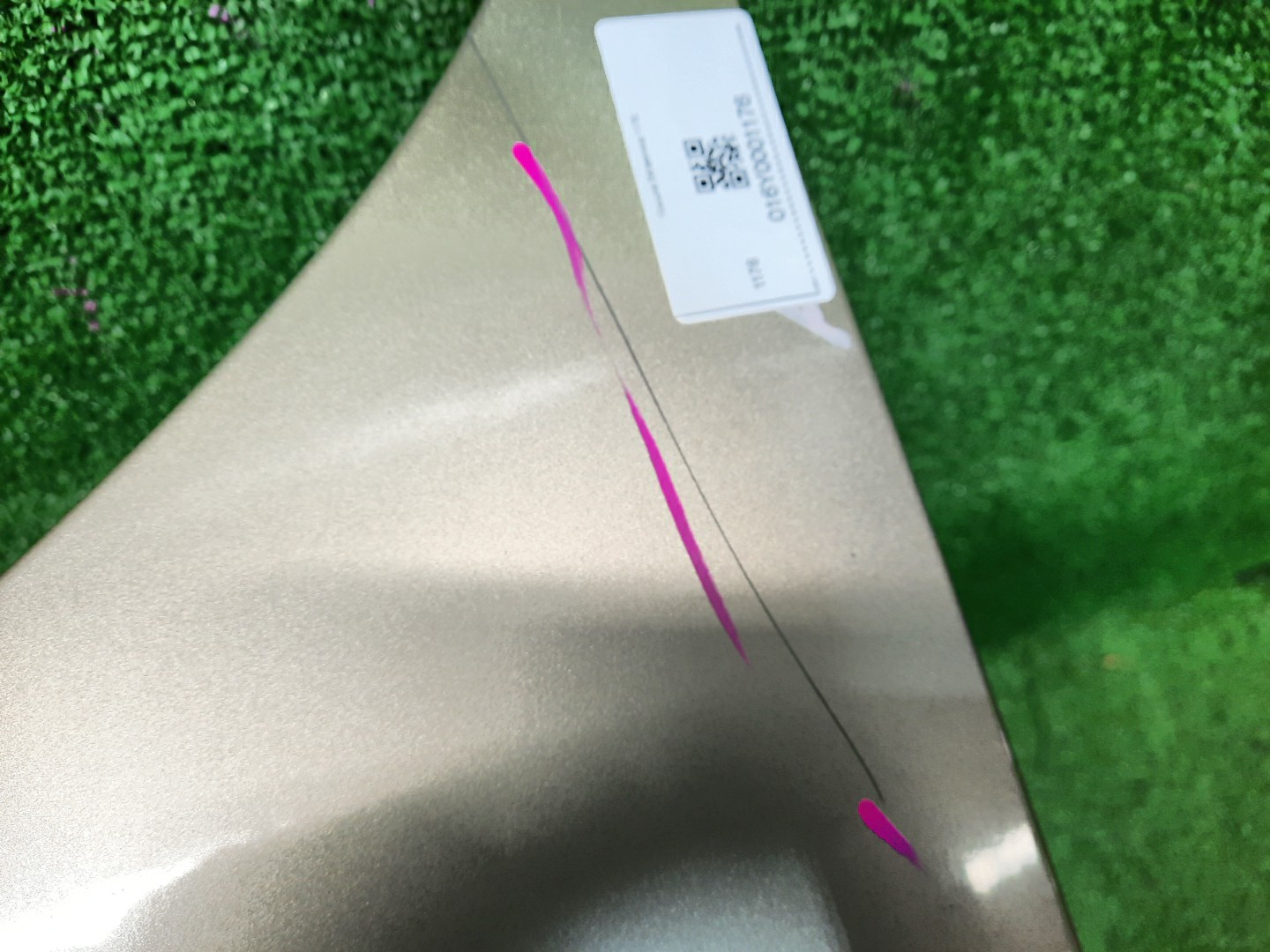 Крышка багажника NISSAN PRIMERA P12 1176 3 ракурс Крышка багажника NISSAN PRIMERA P12 1176 3 ракурс