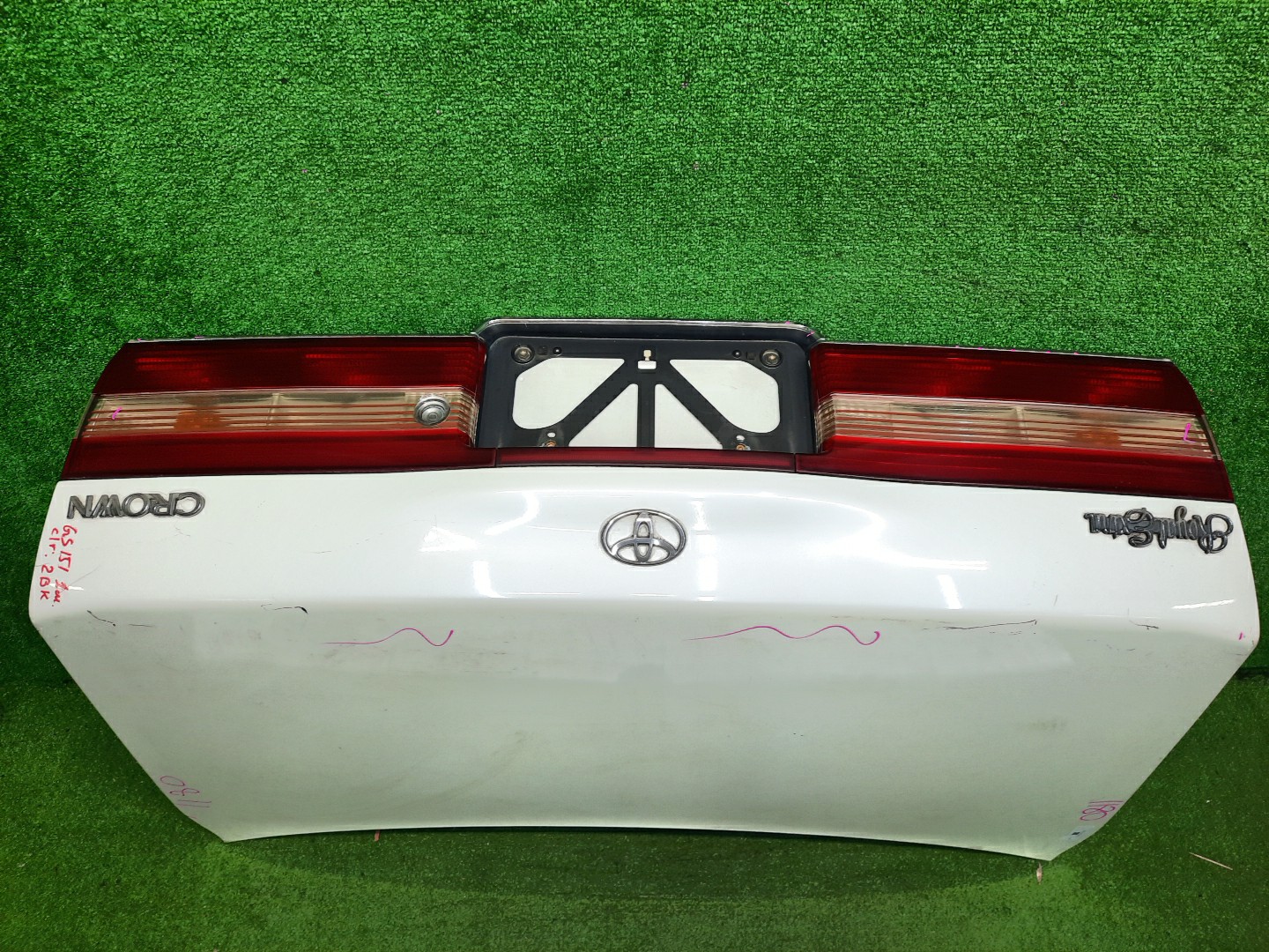 Крышка багажника TOYOTA CROWN JZS151, JZS155, GS151, LS151, JZS157, JZS153 1180 3 ракурс