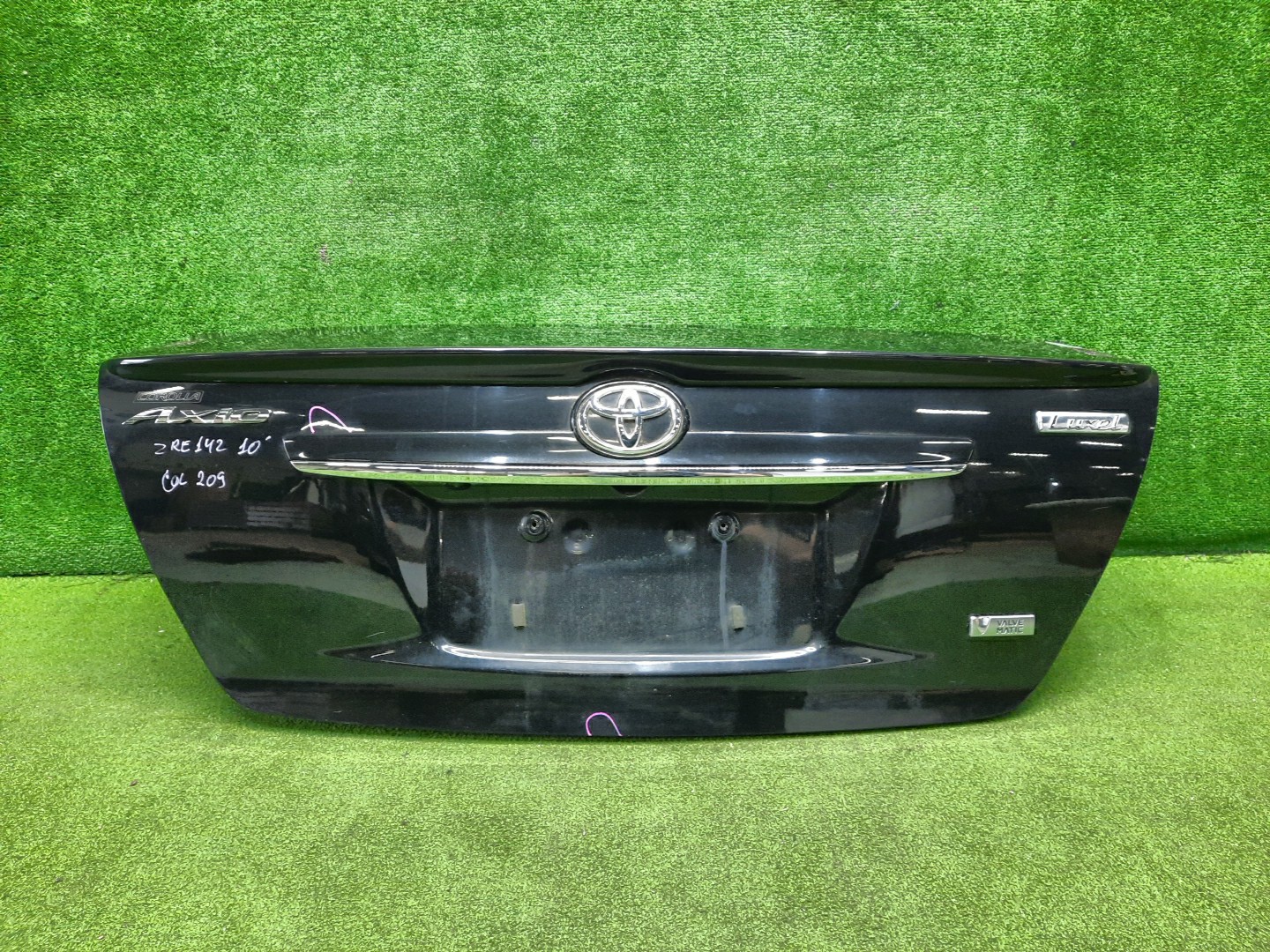 Крышка багажника TOYOTA COROLLA AXIO NZE141, NZE144, ZRE142, ZRE144 1202 1 ракурс Крышка багажника TOYOTA COROLLA AXIO NZE141, NZE144, ZRE142, ZRE144 1202 1 ракурс