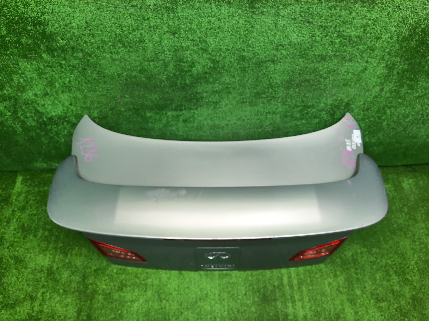 Крышка багажника NISSAN SKYLINE HV35 1236 2 ракурс