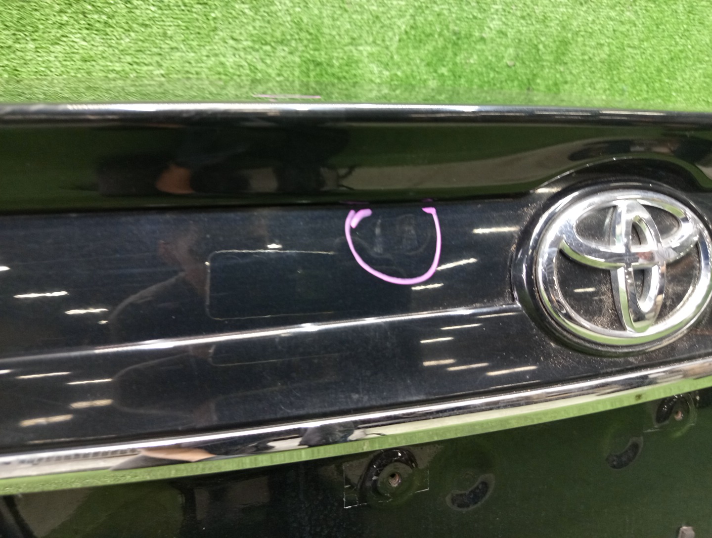 Крышка багажника TOYOTA COROLLA AXIO NZE141, NZE144, ZRE142, ZRE144 1315 2 ракурс Крышка багажника TOYOTA COROLLA AXIO NZE141, NZE144, ZRE142, ZRE144 1315 2 ракурс