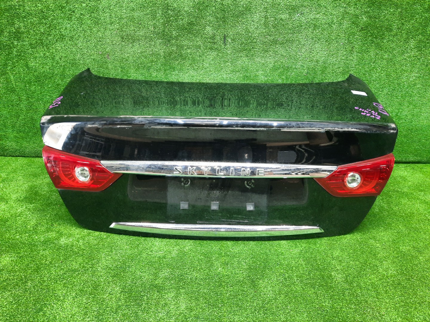 Крышка багажника NISSAN SKYLINE HV37 1318 1 ракурс