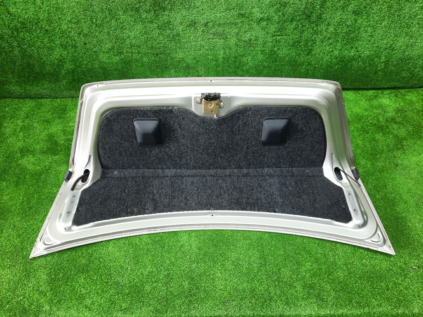 Крышка багажника TOYOTA COROLLA ZZE124, NZE121, NZE120, ZZE122, NZE124, CE121 1324 4 ракурс