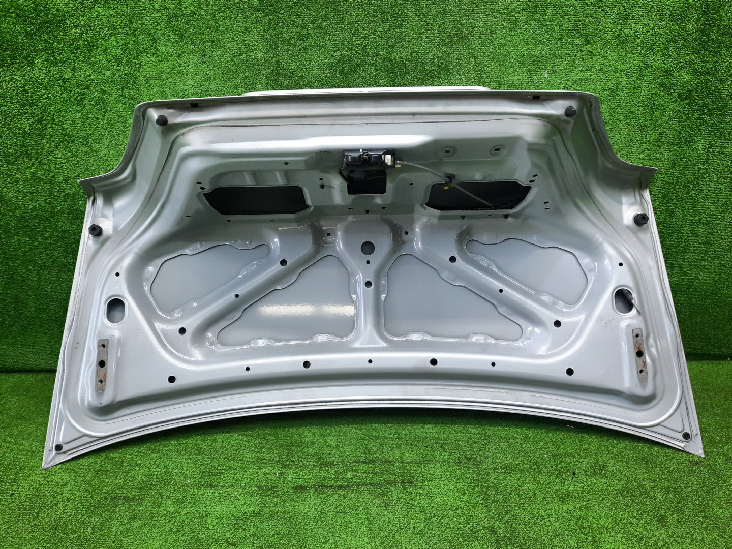 Крышка багажника MITSUBISHI GALANT EA1A, EA7A, EC1A, EC7A, EC3A, EC5A, EA3A 1344 3 ракурс