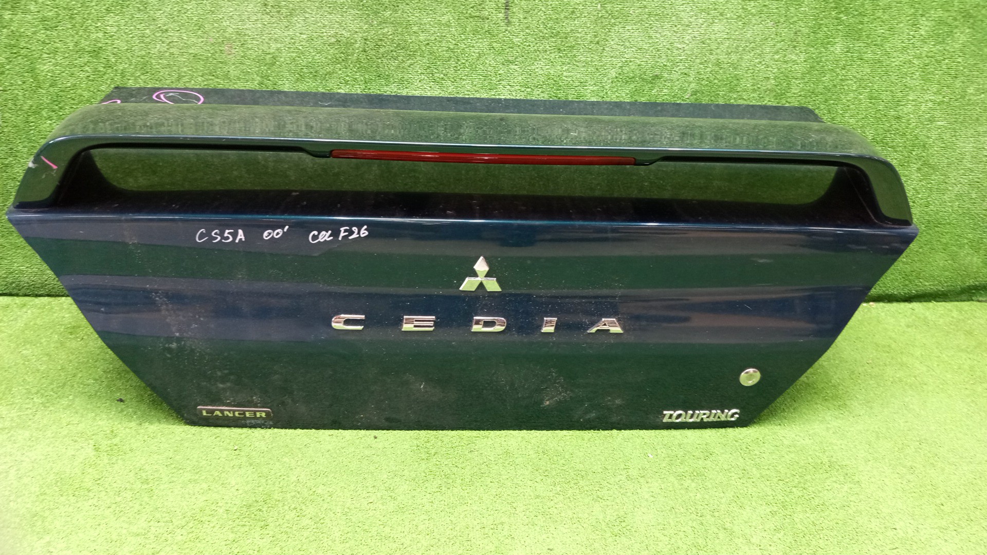 Крышка багажника MITSUBISHI LANCER CEDIA CS5A 1397 1 ракурс