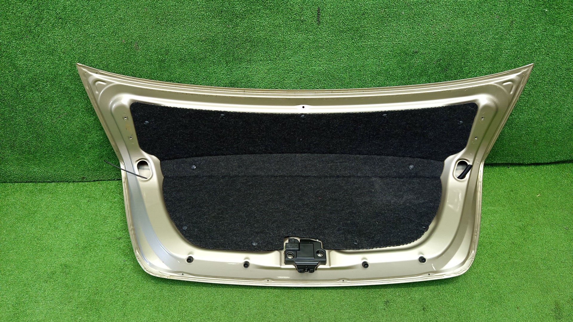 Крышка багажника TOYOTA COROLLA  AXIO NZE141, NZE144, ZRE142, ZRE144 1405 3 ракурс