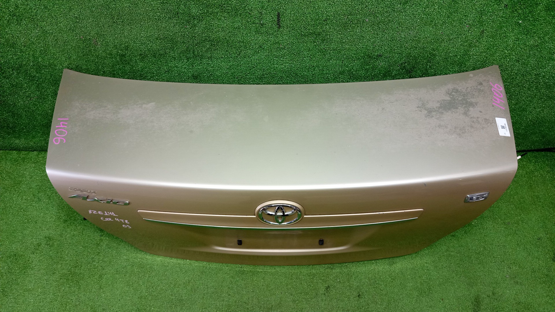 Крышка багажника TOYOTA COROLLA AXIO NZE141, NZE144, ZRE142, ZRE144 1406 2 ракурс Крышка багажника TOYOTA COROLLA AXIO NZE141, NZE144, ZRE142, ZRE144 1406 2 ракурс