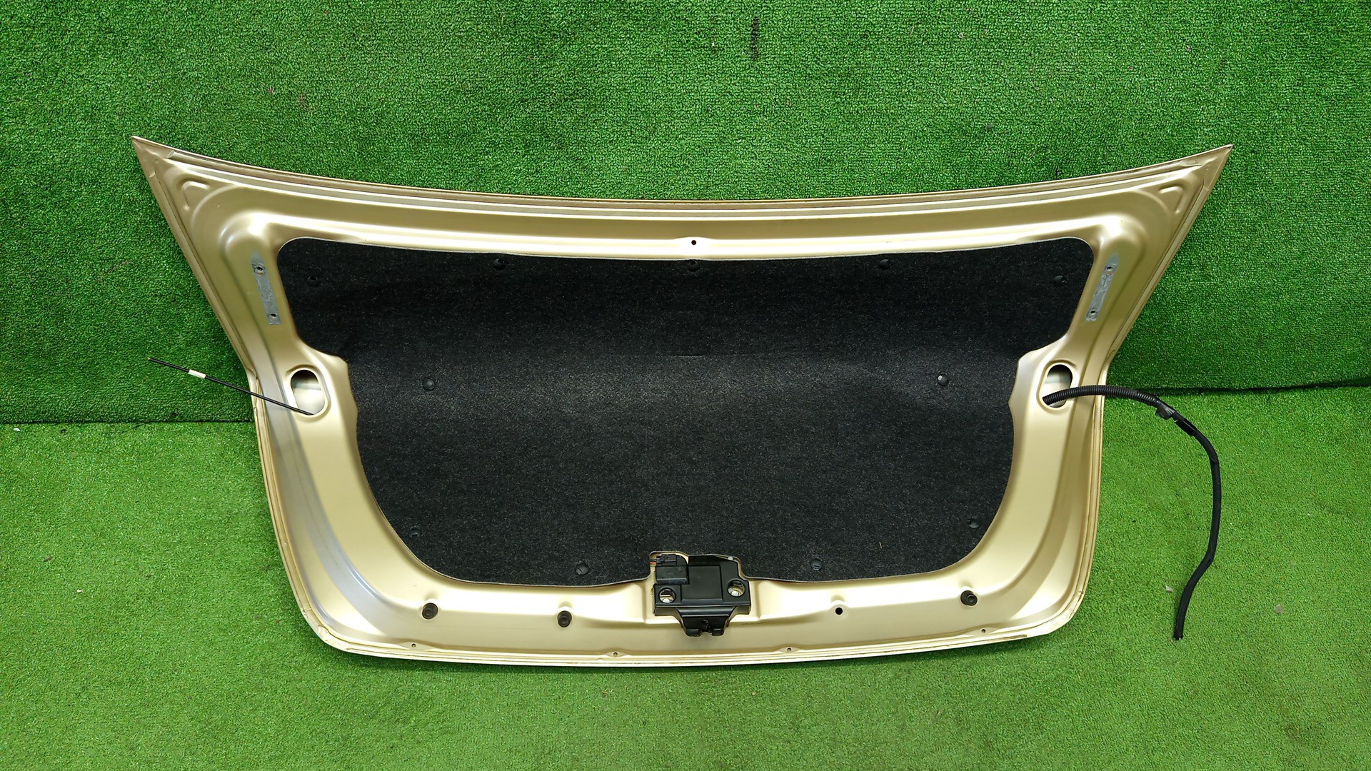Крышка багажника TOYOTA COROLLA  AXIO NZE141, NZE144, ZRE142, ZRE144 1422 4 ракурс