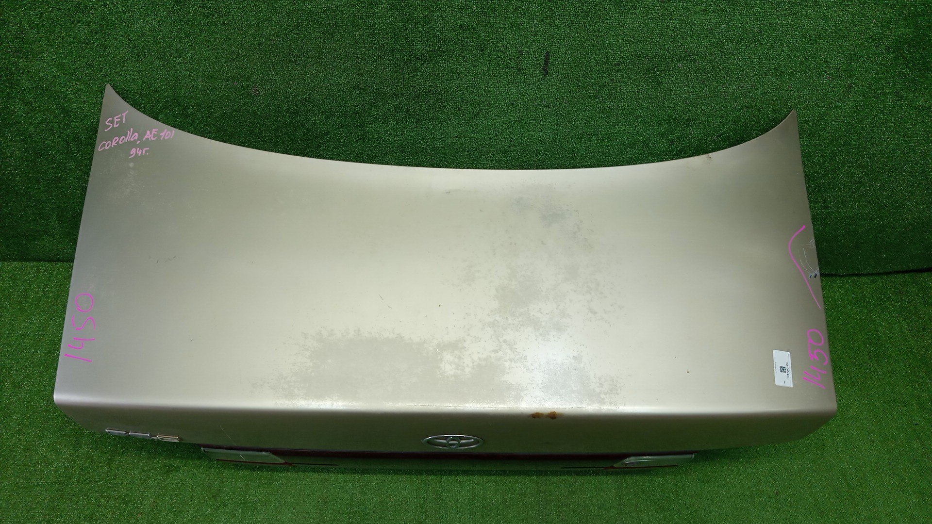 Крышка багажника TOYOTA COROLLA AE101 1450 2 ракурс