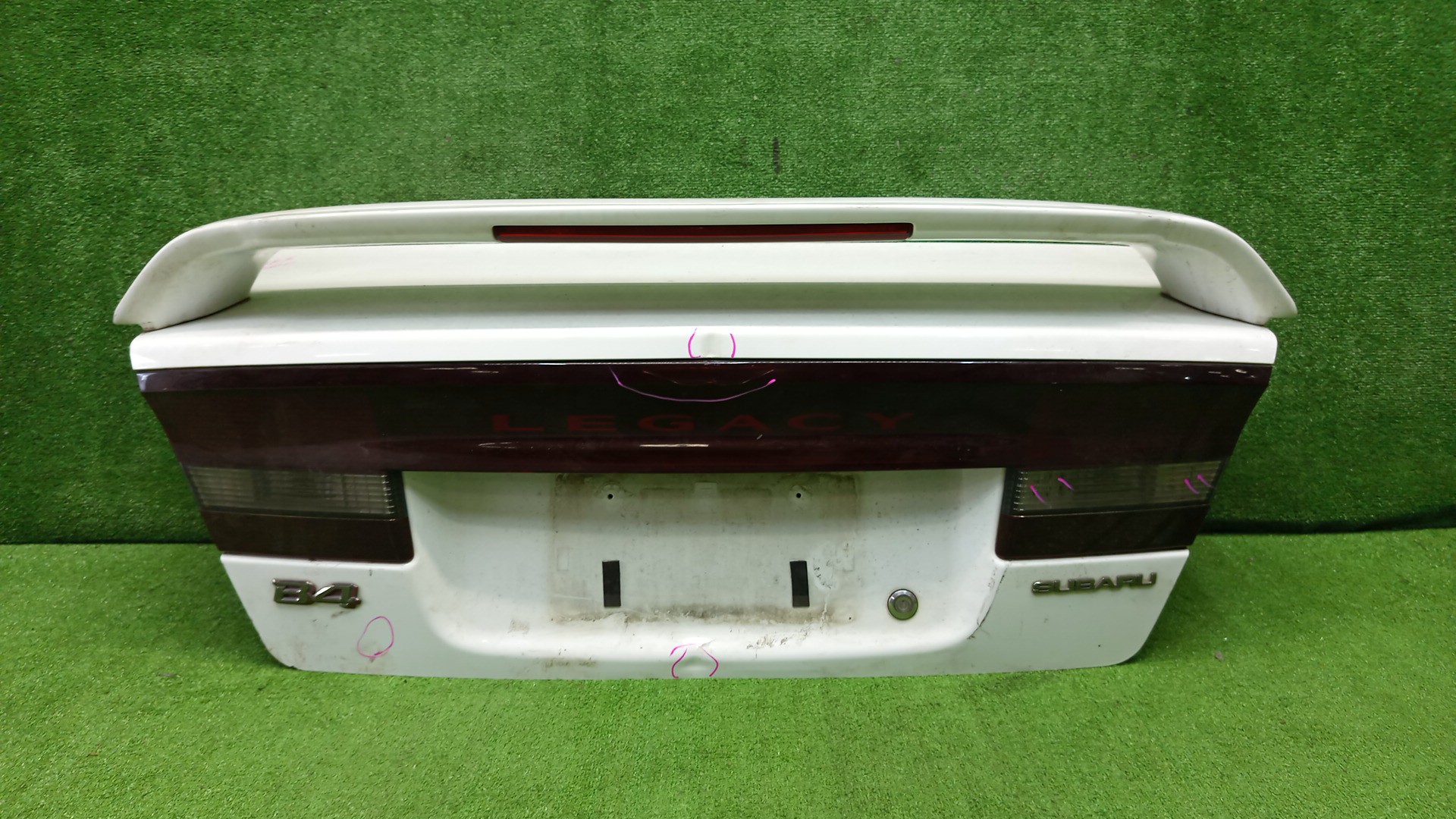 Крышка багажника SUBARU LEGACY BE5, BE9 1455 1 ракурс Крышка багажника SUBARU LEGACY BE5, BE9 1455 1 ракурс