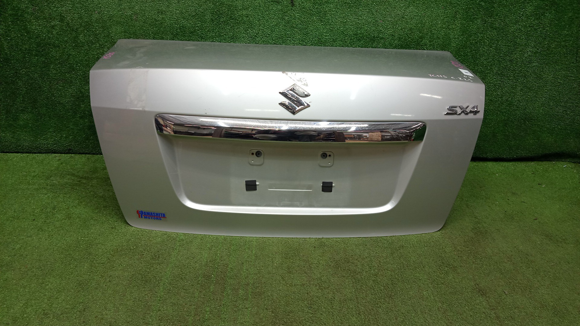 Крышка багажника SUZUKI SX4 YC11S 1520 1 ракурс