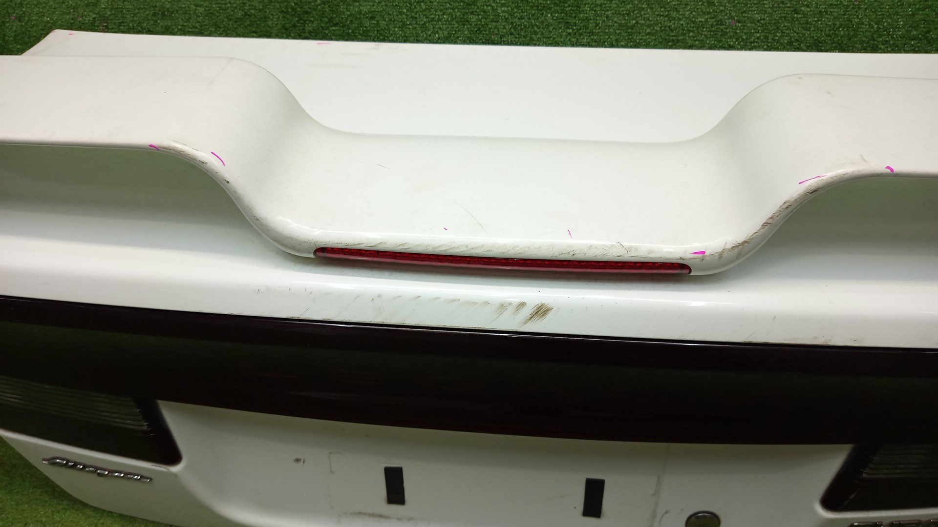Крышка багажника SUBARU LEGACY BE5, BE9 1543 3 ракурс Крышка багажника SUBARU LEGACY BE5, BE9 1543 3 ракурс