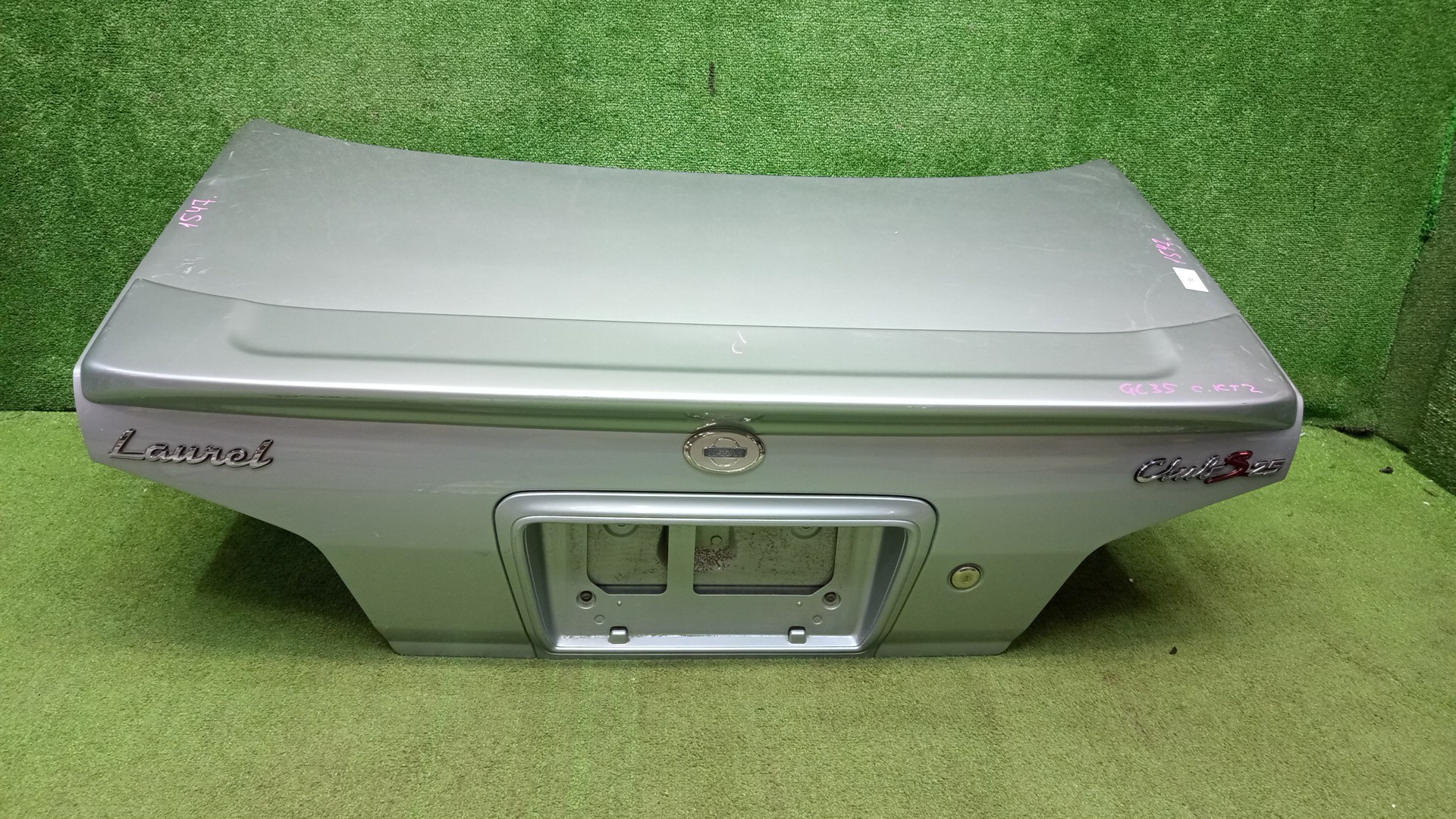 Крышка багажника NISSAN LAUREL HC35, GNC35, GC35 1547 1 ракурс Крышка багажника NISSAN LAUREL HC35, GNC35, GC35 1547 1 ракурс