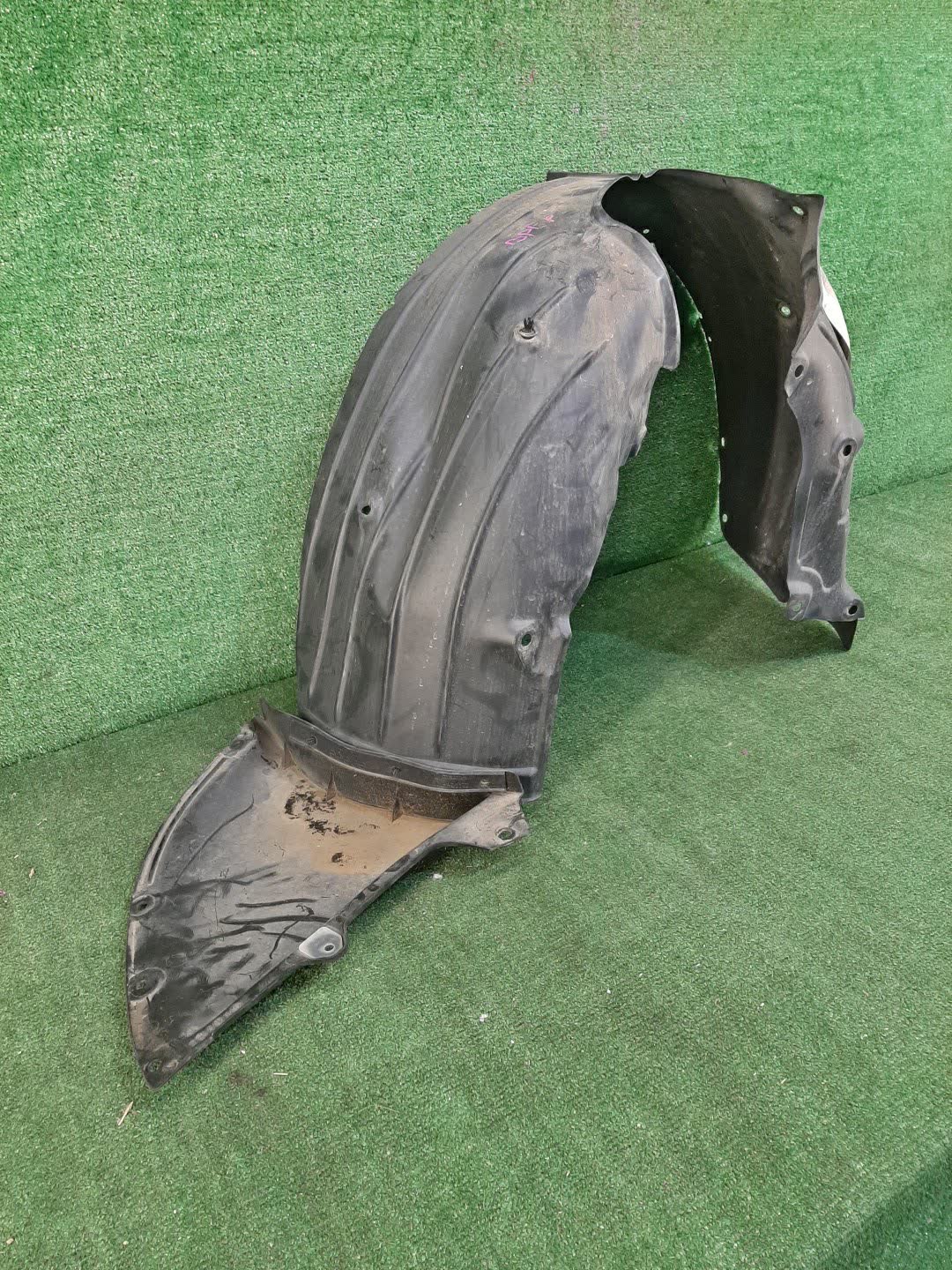 Защита под крыло правая передняя MAZDA MAZDA 3, 3 BPEP, BP8P, BP5P, BPFP, BPFJ3P, BPFJ3R, BP5R, BP, BPEK3R, BP8R 6355 1 ракурс