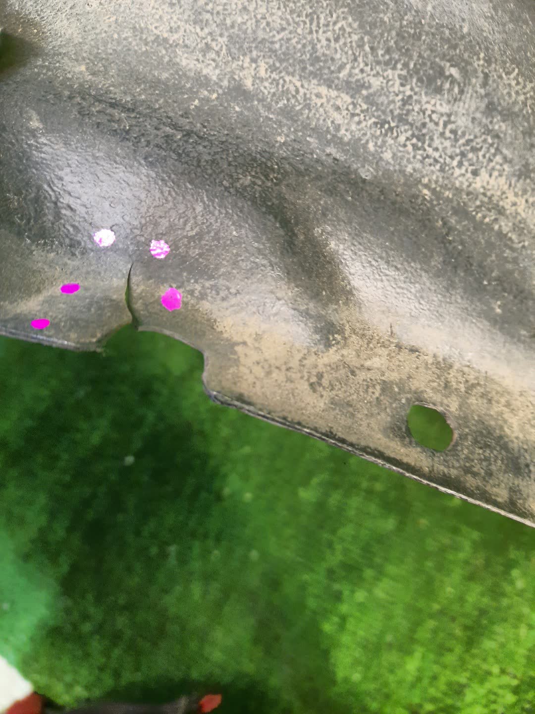 Защита под крыло левая передняя MITSUBISHI GRANDIS NA4W MN129053 3 ракурс