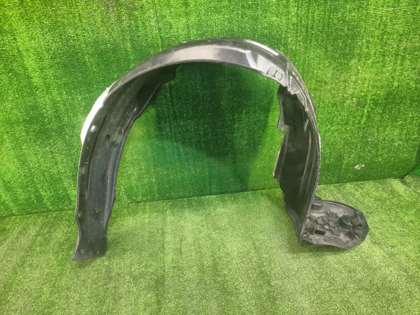 Защита под крыло правая передняя HONDA JADE FR4 74100-T4R00 1 ракурс